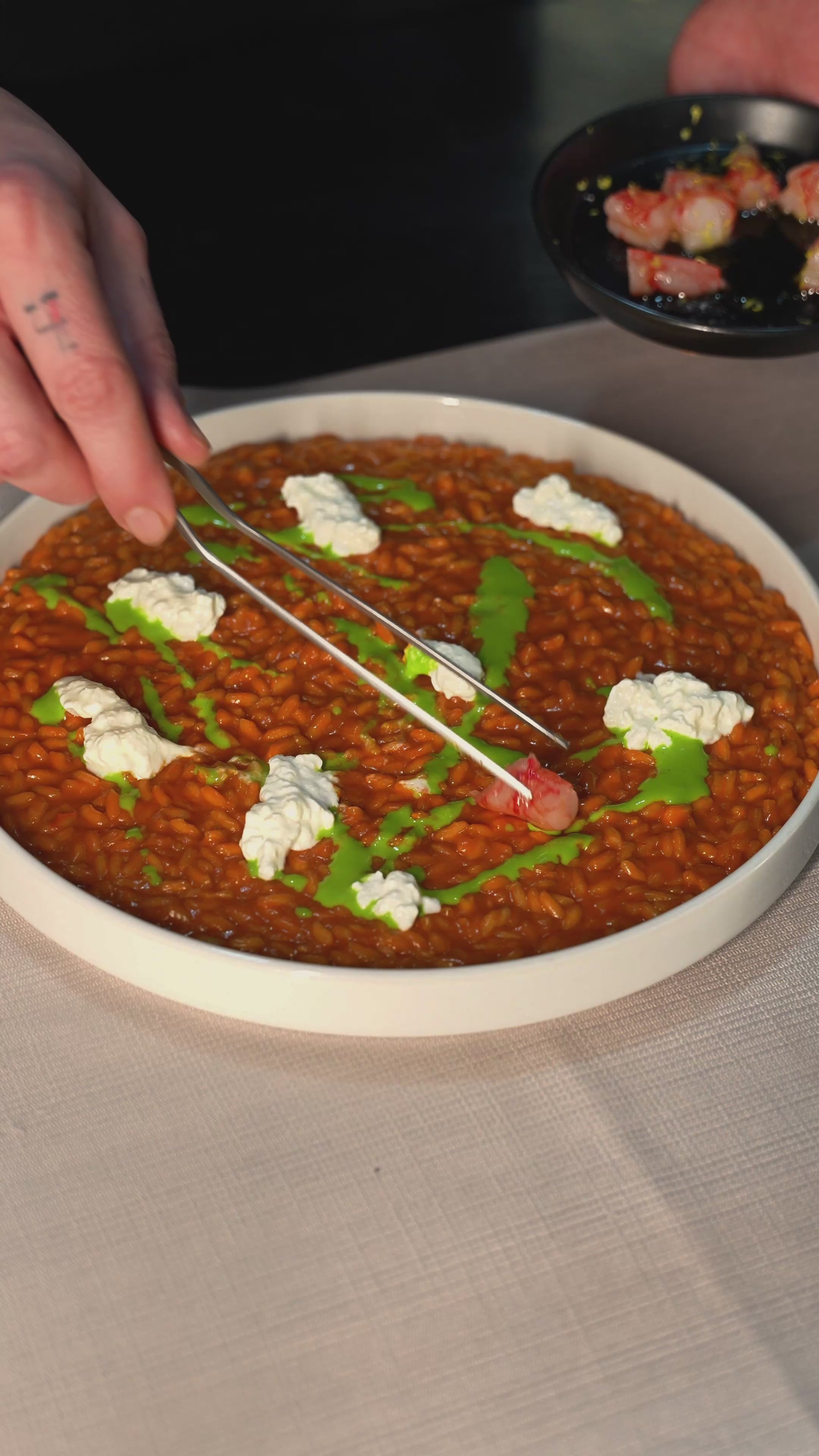 Preparazione di risotto gourmet nella cucina di Angelina
